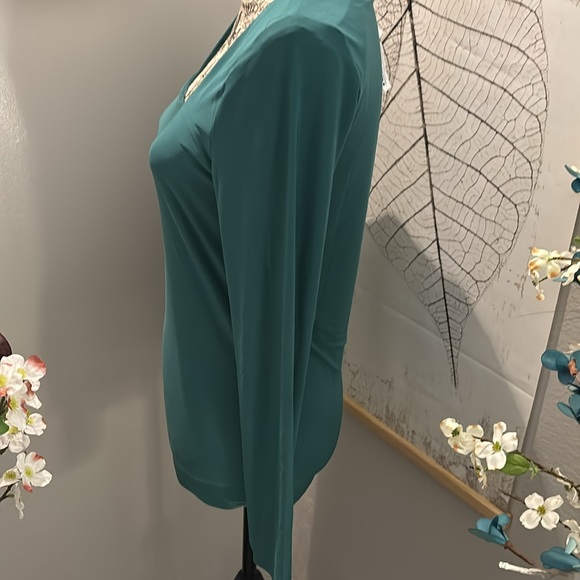 NWT top - Picture 2 of 7